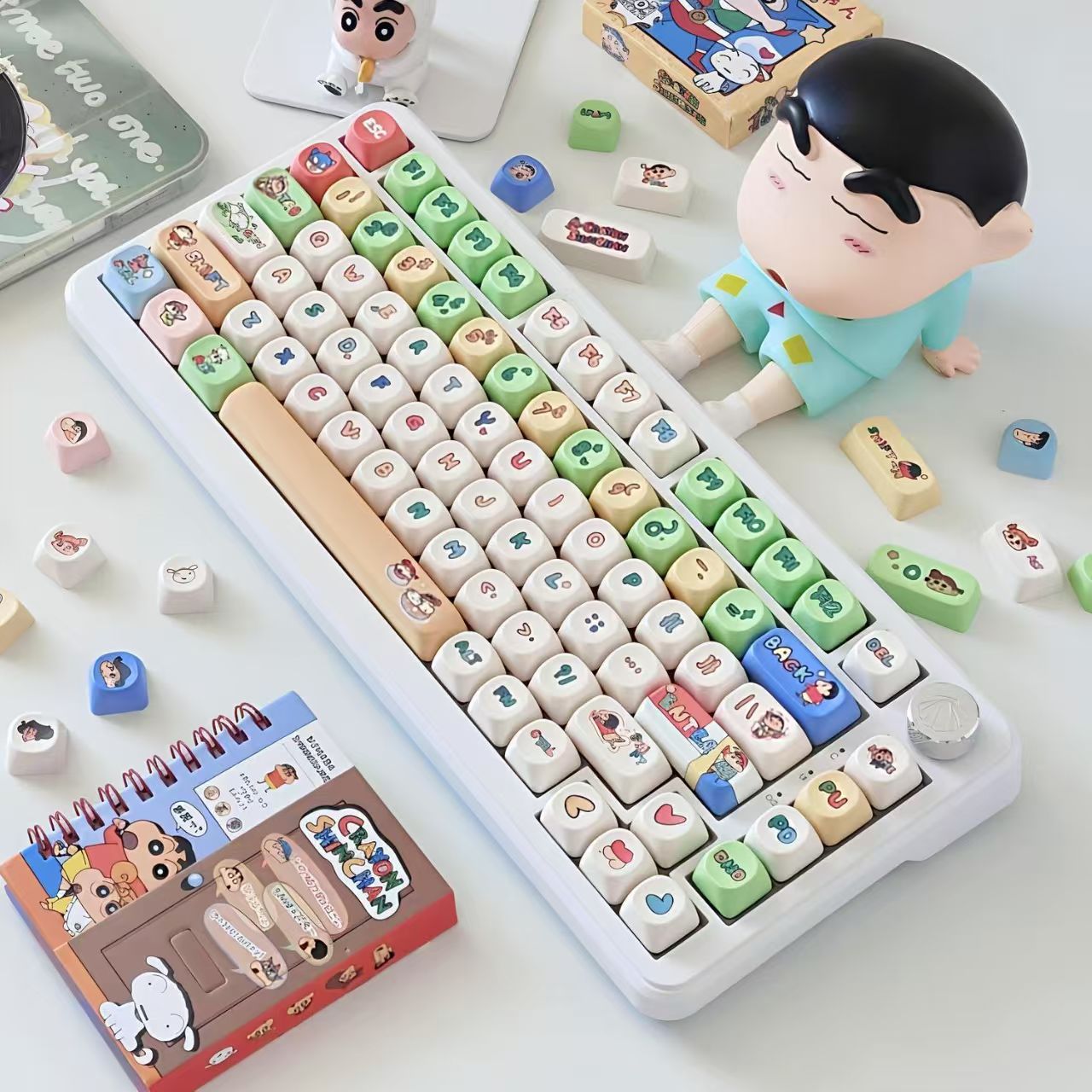クレヨンしんちゃん MOA キーキャップかわいい漫画スタイル - Keycap Artisan Anime のレビューと価格